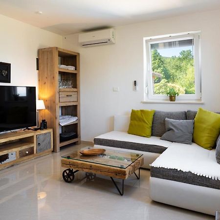 Ferienhaus Nera Пломин Екстериор снимка